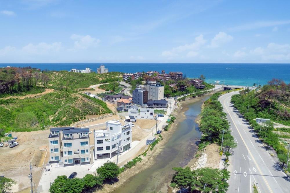 Hotel Gangneung St153 Exterior foto